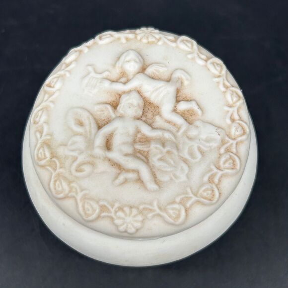 Vintage Bisque Cherub Trinket Ring Box 207 - Picture 4 of 8